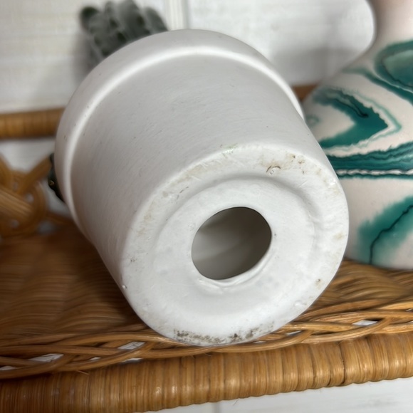 Ceramic hand painted cactus statue - Picture 10 of 11